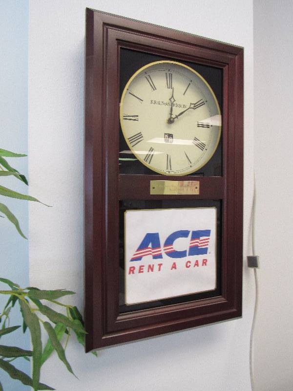 lot 1981 image: Kraus Anderson Wall Clock From H. Roe Bartle Hall Services Corridor