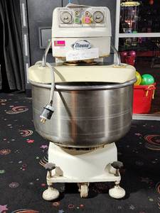 lot 22531 image: Benier Diosna Model SP80 130Qt Commercial Mixer