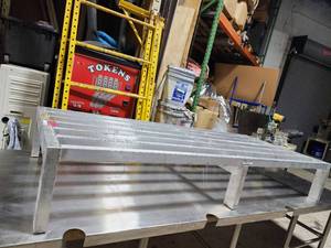 lot 22541 image: Commercial Dunnage Rack