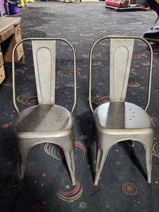 lot 47247 image: Lot of 2 Bronze Metal Farm House Chair