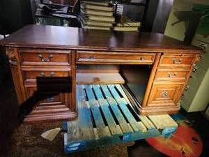 lot 47320 image: 7 Drawer Executive Wooden Desk W Pullouts