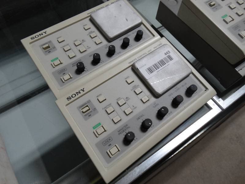 lot 443 image: 2 SONY remote control unit RM-C950