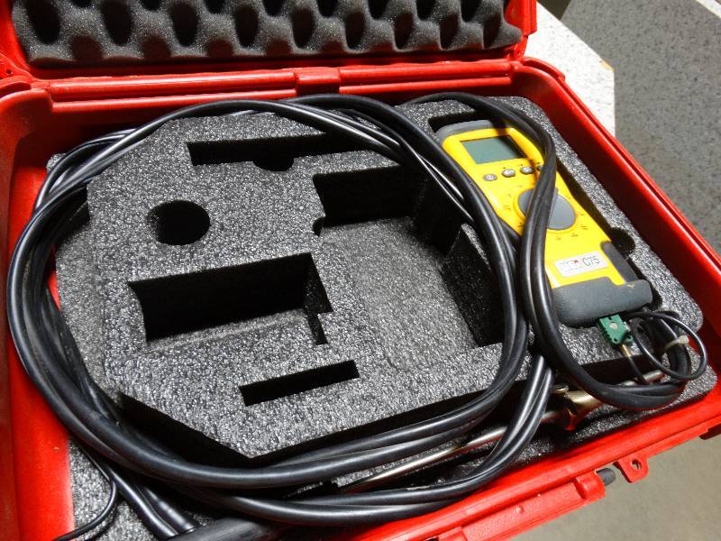 lot 448 image: UEI Eagle combustion analyzer gas sniffer in case. C75 meter. UEI C75 meter