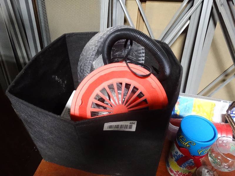 lot 484 image: fans - small grill - ribbon - pitcher