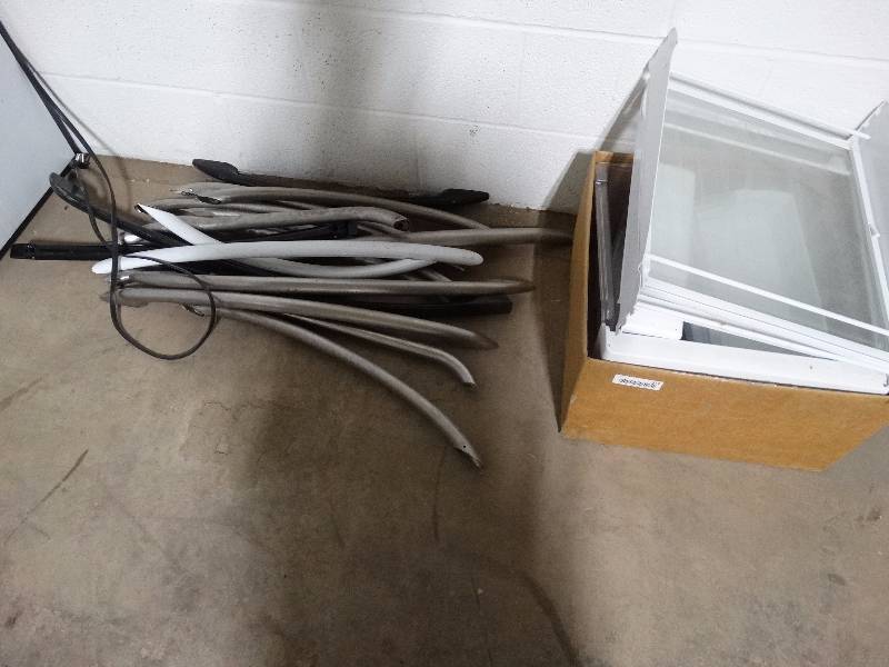 lot 510 image: fridge door handles and drawers