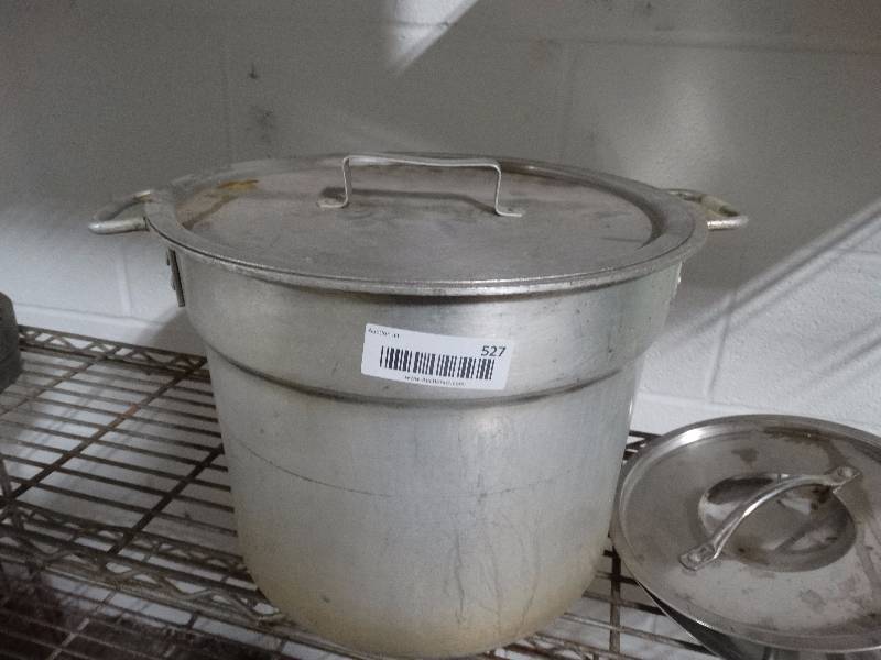 lot 527 image: Stock pot strainer & misc. lids
