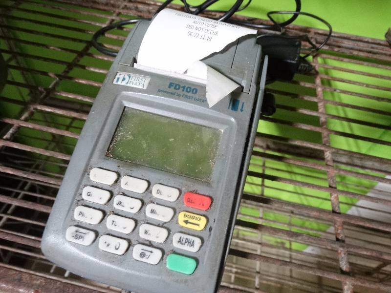 lot 538 image: 1st data credit card machine