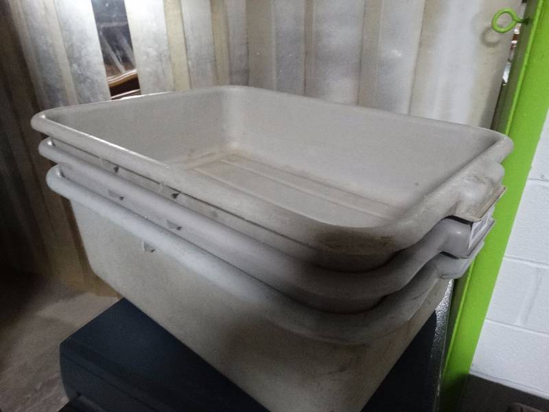 lot 543 image: dish tubs