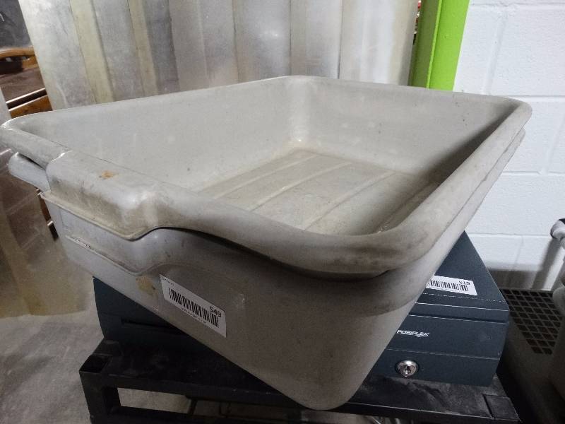 lot 549 image: dish tubs