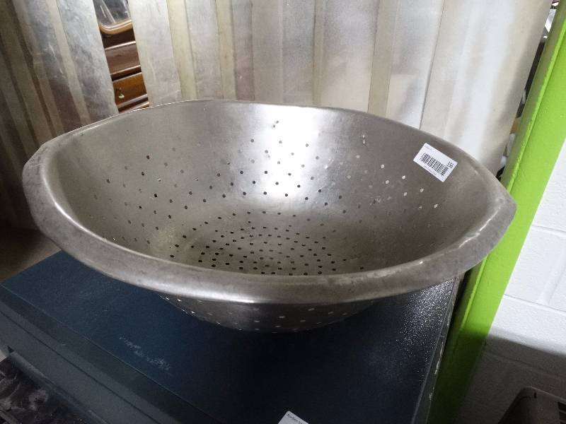 lot 556 image: stainless colander