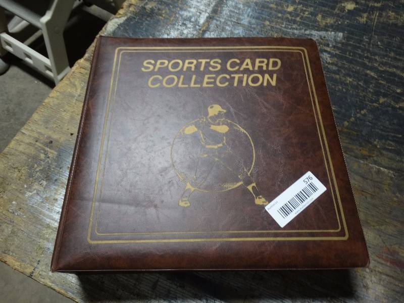 lot 576 image: lot of baseball cards w binder