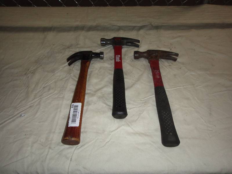 lot 831 image: Lot of Hammers