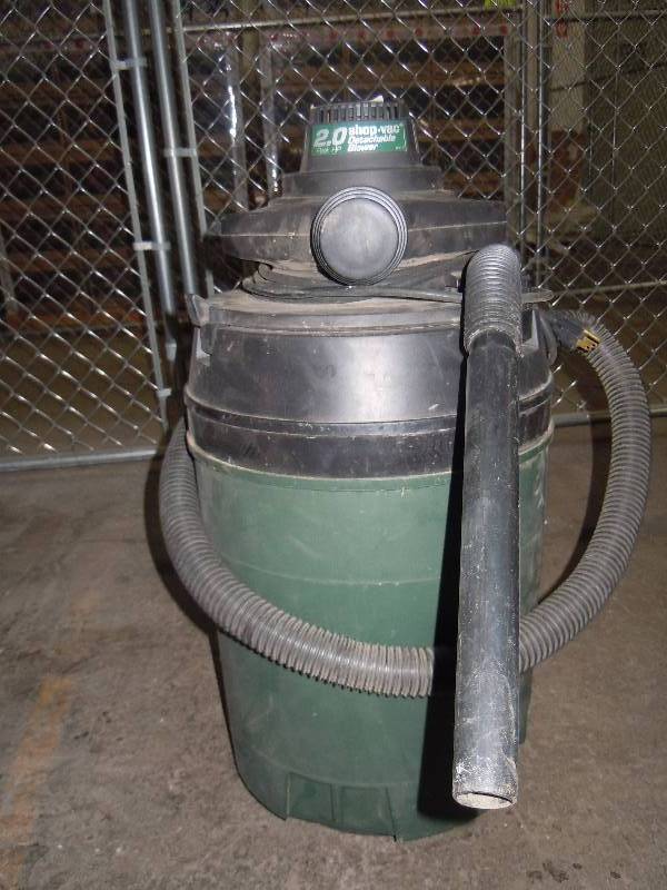 lot 8310 image: Shop Vacuum