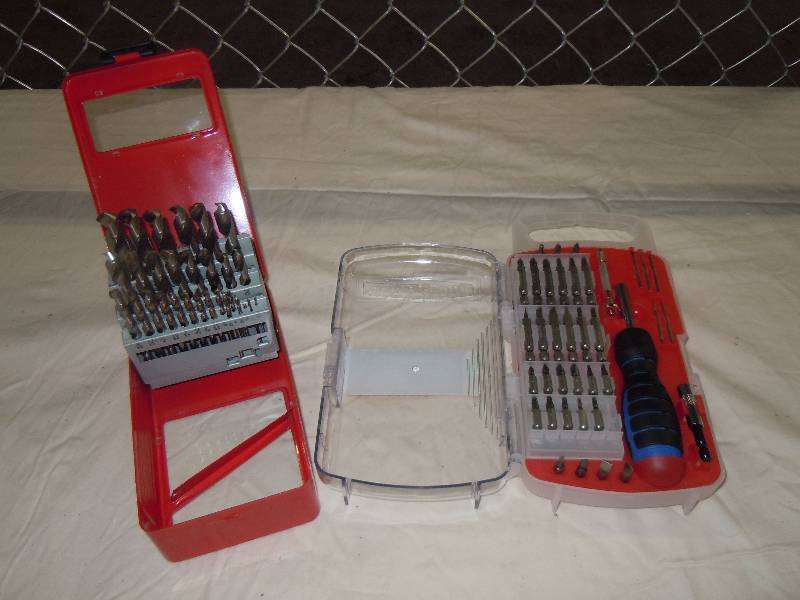 lot 833 image: Lot of Drill Bits