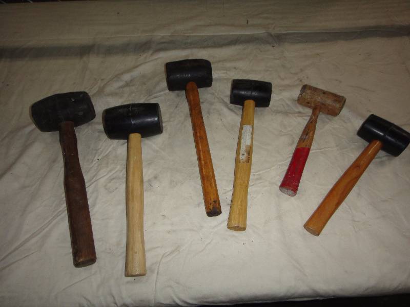 lot 838 image: Lot of Hammers