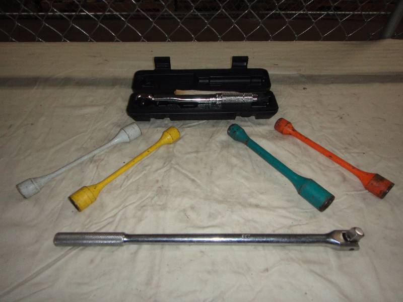 lot 891 image: Tool Set