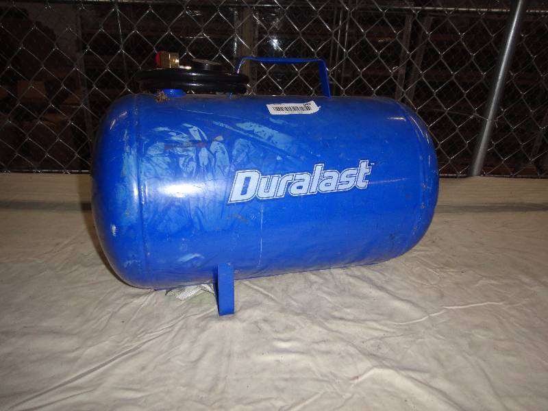 lot 892 image: Air Tank