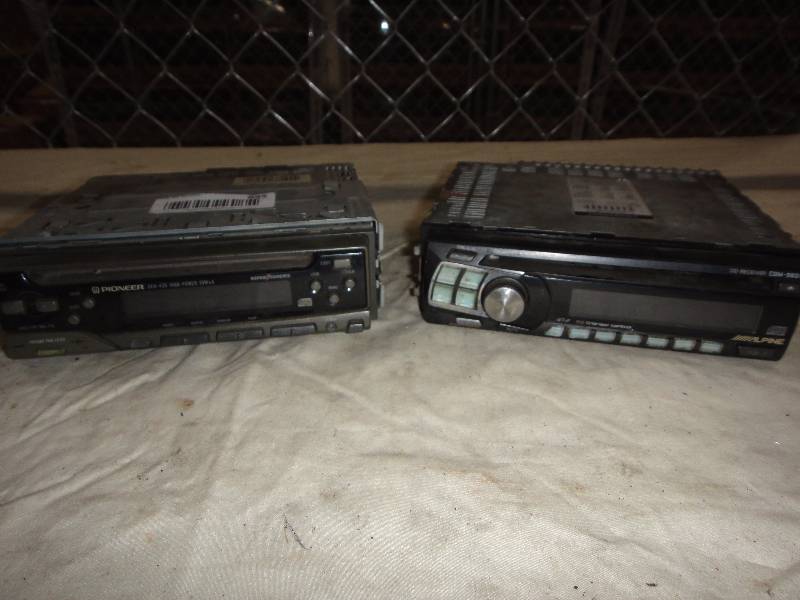 lot 895 image: Pair of Car Stereos