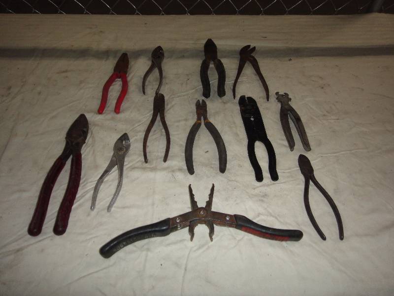 lot 896 image: Lot of Tools