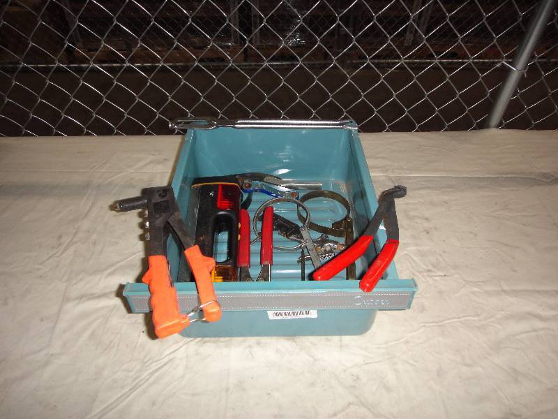 lot 898 image: Lot of Tools