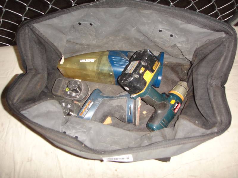 lot 930 image: Tool Bag and more