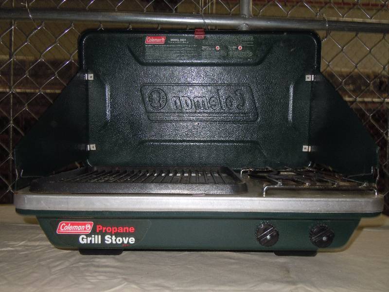 lot 810 image: Propane Grill Stove