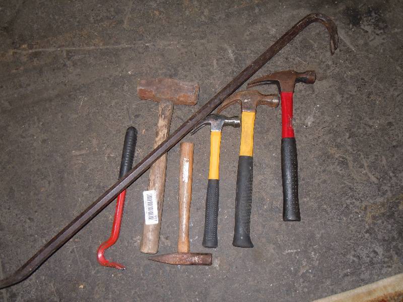 lot 917 image: Lot of Hammers