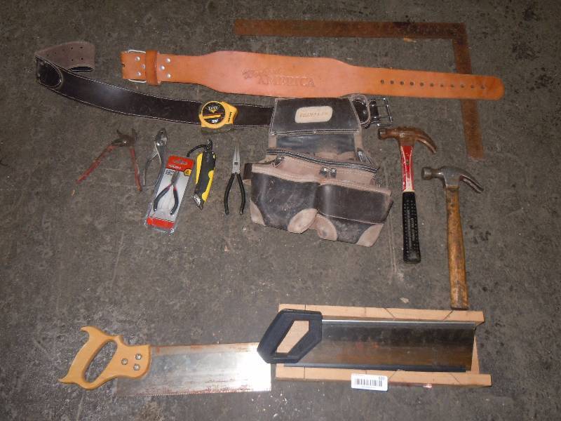 lot 920 image: Random Lot of Tools