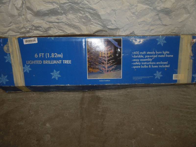 lot 251 image: Christmas Tree Artificial