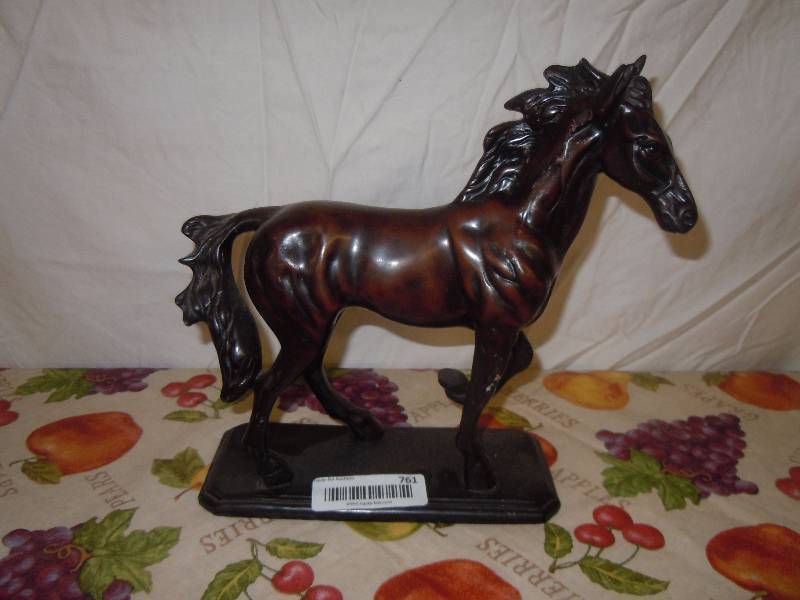 lot 761 image: Home Dcor
