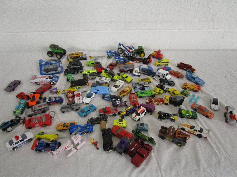 lot 847 image: Large Lot of Toy Cars