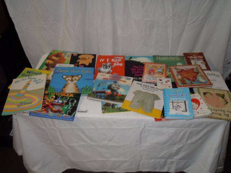 lot 445 image: Lot of Books