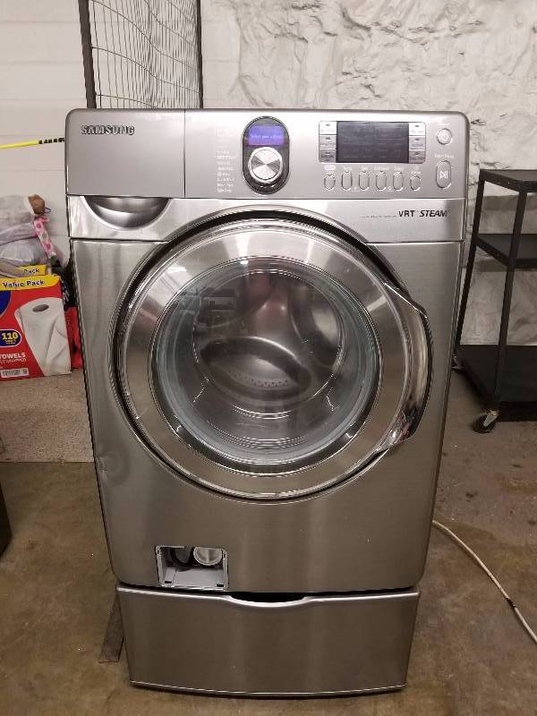 lot 20 image: Samsung 3.9 cu. ft. Front-Load Steam Washing Machine