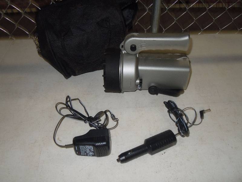 lot 2040 image: FLashlight