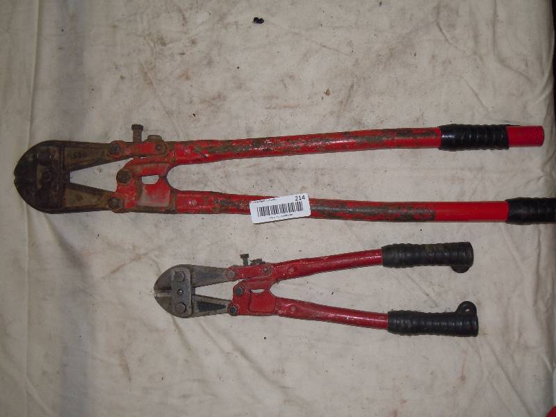 lot 2140 image: Pair of Bolt Cutters