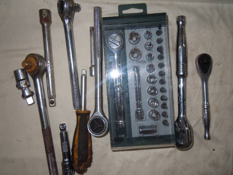 lot 2260 image: Lot of Tools
