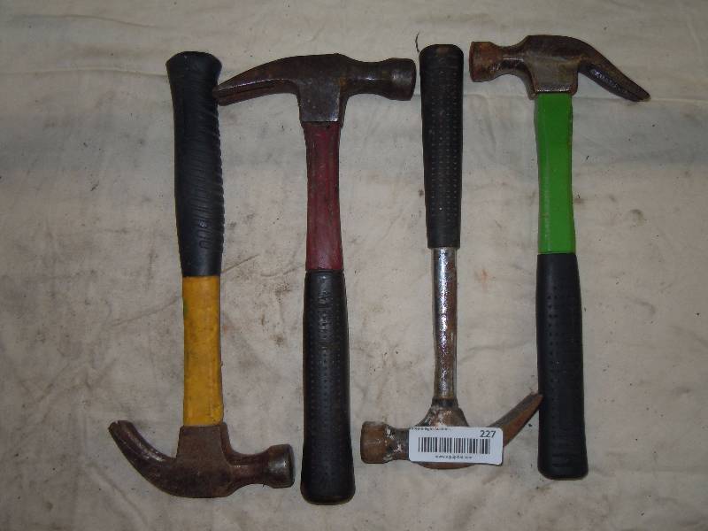 lot 2270 image: Lot of Hammers