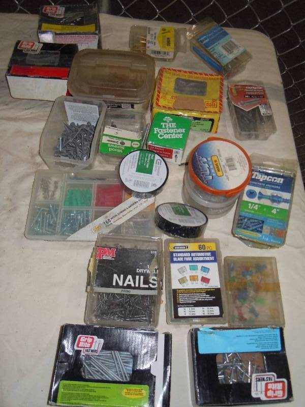 lot 238 image: Lot of nuts and bolts
