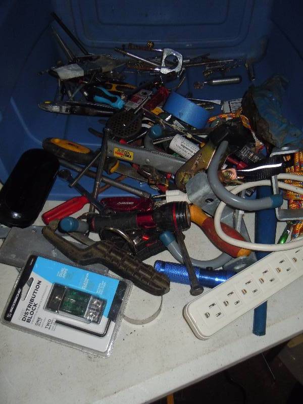 lot 197 image: Large Lot of Random Items