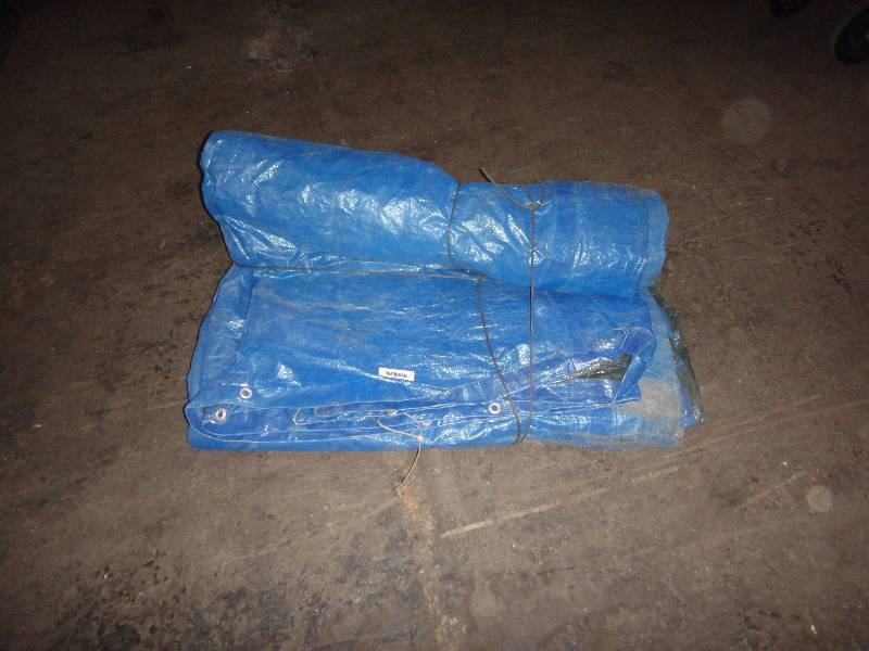 lot 70 image: Large Tarp
