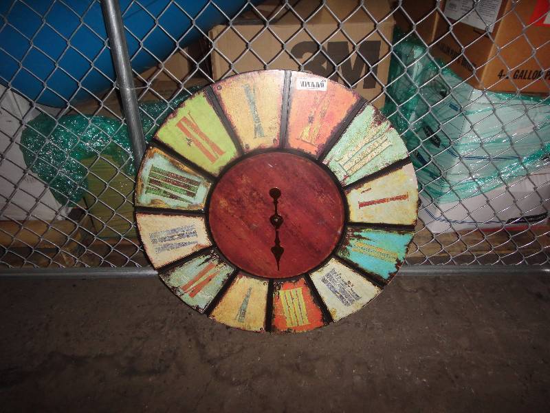 lot 100 image: Wall Clock