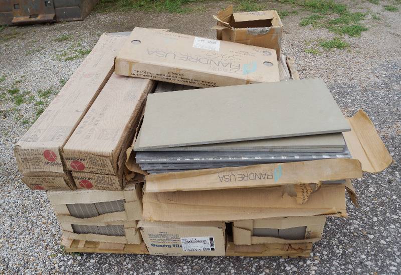 lot 4002 image: Pallet Lot of Quarry TileStoneville Porcelain TileAriostea - Large Tiles and Various Sizes - Commercial Tiles