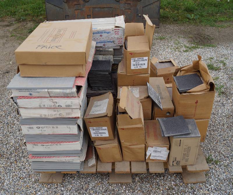 lot 4003 image: Pallet Lot of Tile - Black, Gray, Textured - Various Sizes - Heavy Duty - Great Quality Tile