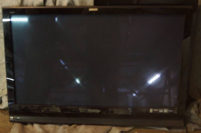 lot 4017 image: High Definition Plasma Television - 41 - Panasonic - TV M#TH-42PX75U - worked when uninstalled