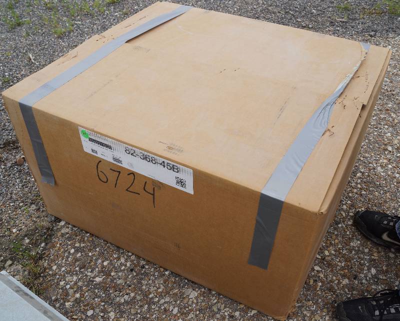 lot 4053 image: Field Installed Vertical Flow Economizer - M# 2EE04706724 - NEW IN BOX w Instructions