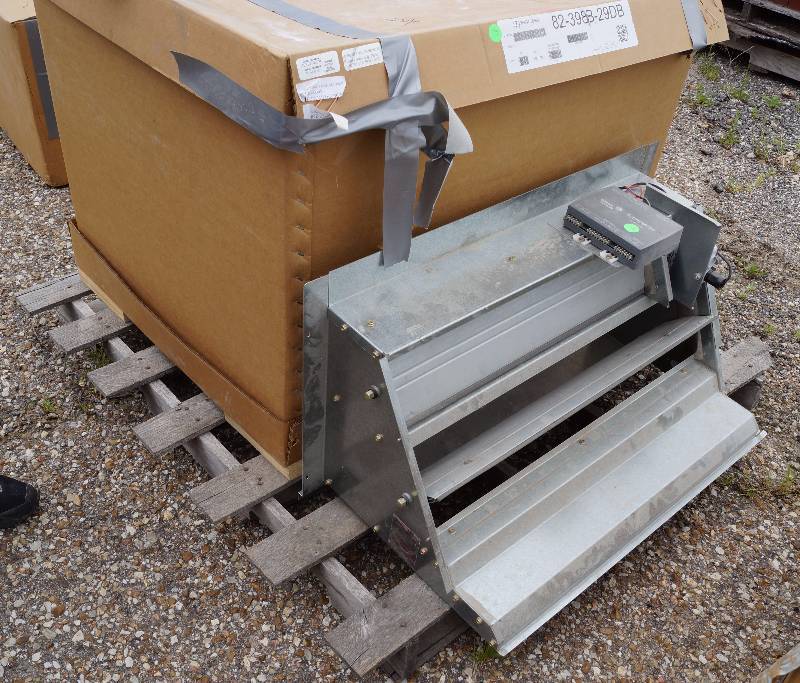 lot 4054 image: Field Installed Vertical Flow Economizer - M# 2EE04706724 - No box