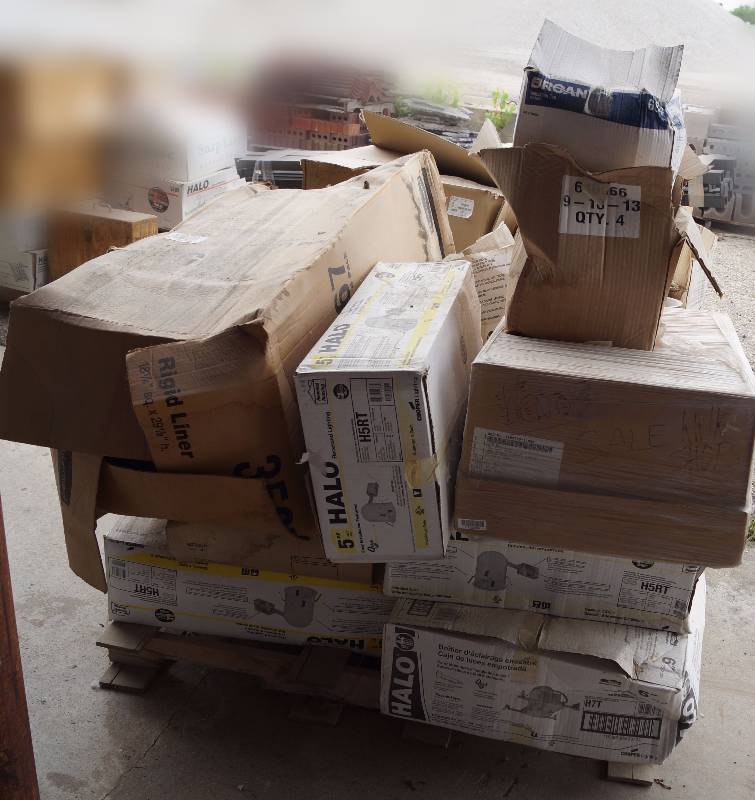 lot 4067 image: Pallet Lot of Recessed Lighting Supplies and more