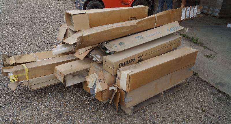 lot 4068 image: Pallet Lot of Fluorescent Lighting - Bulbs, Sleeves, Fixtures and more - see photo