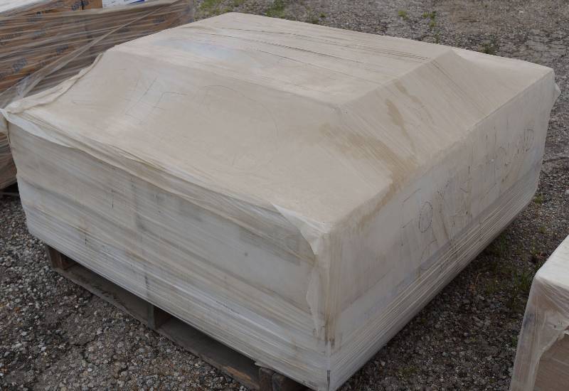 lot 4078 image: Lot of Armstrong Ceiling Tiles - M#584B - White - 24 x 24 x 34 - 12 pieces per box - approx 8 boxes - NEW