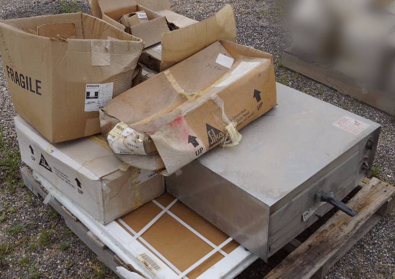 lot 4079 image: Pizza Oven and lot of Misc Construction Items